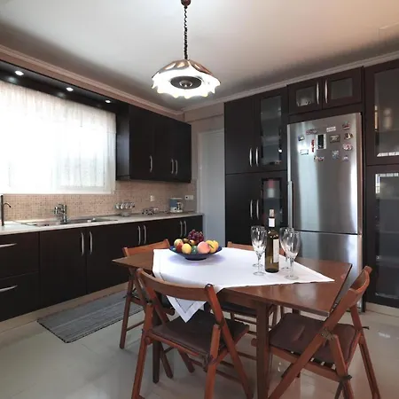 Anna's House Айос-Кирикос