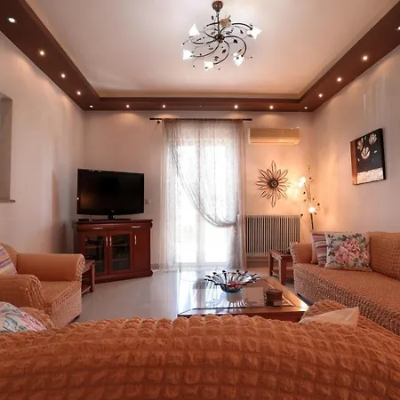 Anna's House בית נופש Áyios Kírikos