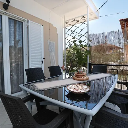 Anna's House * Áyios Kírikos